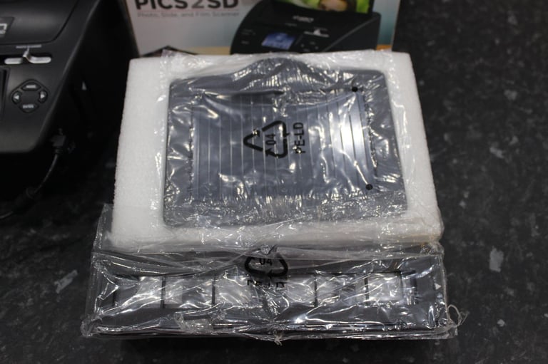 ION PICS 2 SD Photo, Slide & Film Scanner 5.1MP 2500 DPI - New in box