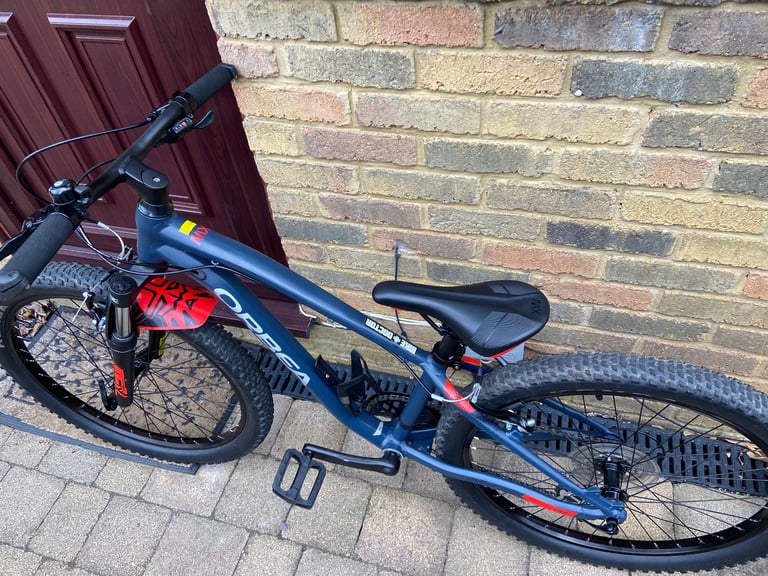 Share Orbea MX 24 XC Kids Mountain Bike – 24” Wheels, Shimano Altus 7-Speed.