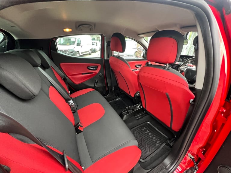 2012 Chrysler Ypsilon 1.2 Black and Red 5dr HATCHBACK PETROL Manual
