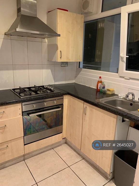 1 bedroom in Treby Street, London, E3 (#2645027)