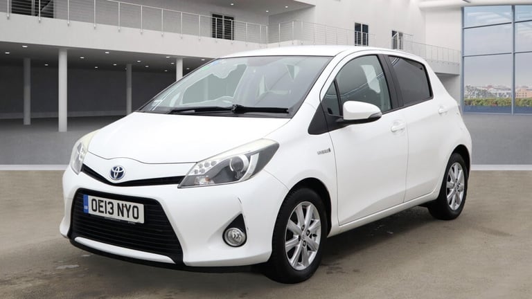 2013 Toyota Yaris 1.5 VVT-i Hybrid T4 5dr CVT HATCHBACK Petrol/Electric Hybrid Automatic