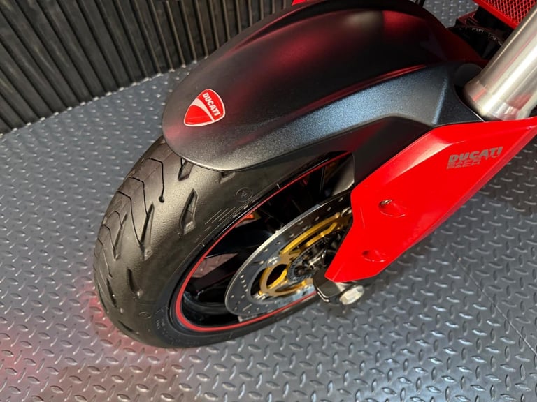2015 Ducati Hyperstrada 821 821 Euro 3