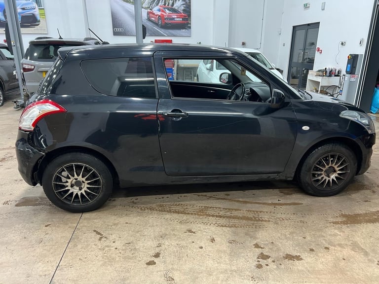Suzuki, SWIFT, Hatchback, 2013, Manual, 1242 (cc), 3 doors