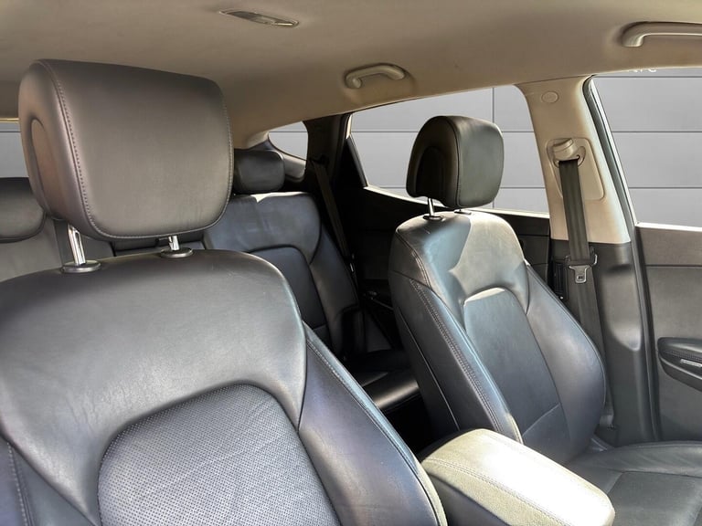 2015 Hyundai Santa Fe 2.2 CRDi Premium 4WD Euro 5 5dr (7 seat) ESTATE Diesel Manual