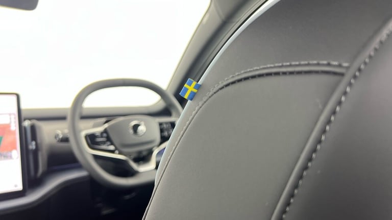 2025 Volvo EX30 Plus, Single Motor Extended Range, Electric Estate Electric Automatic