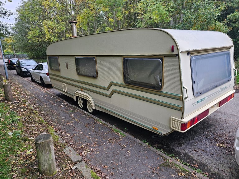 Twin Axle 2000 Tabbert Comtesse 6  (4 Birth) 