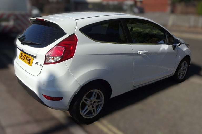 2013 Ford Fiesta 125 82 Zetec 3dr HATCHBACK Petrol Manual