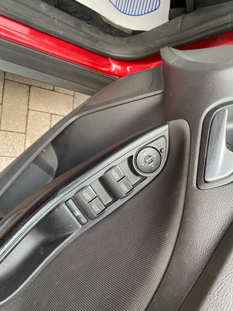 2013 FORD FOCUS 1.0L ZETEC | £30 TAX | 1 YEAR MOT | 2X KEYS