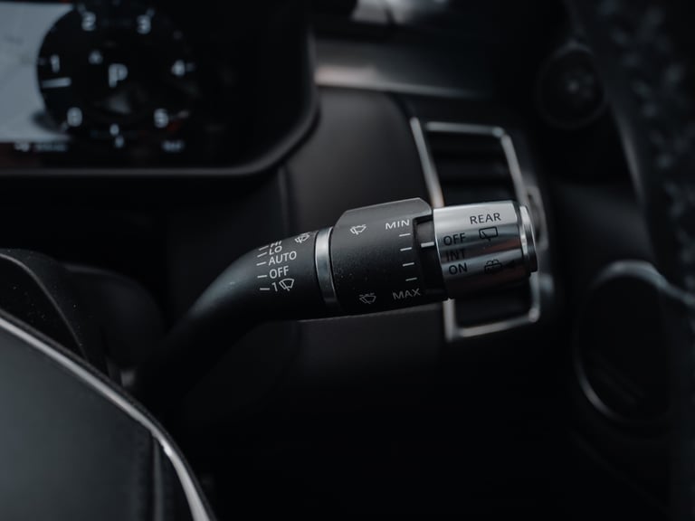 2021 Land Rover Discovery 3.0 D300 R-Dynamic HSE 5dr Auto Station Wagon Diesel Automatic