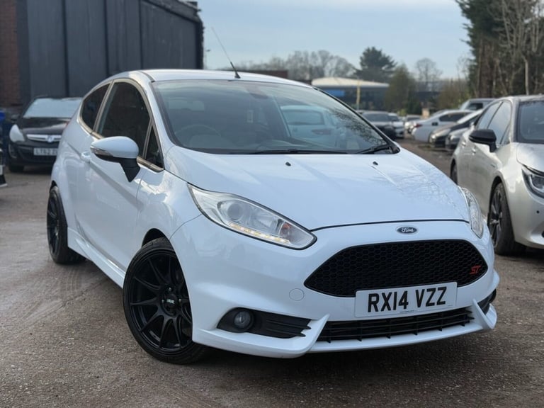 2014 Ford Fiesta 1.6 EcoBoost ST-2 3dr HATCHBACK PETROL Manual