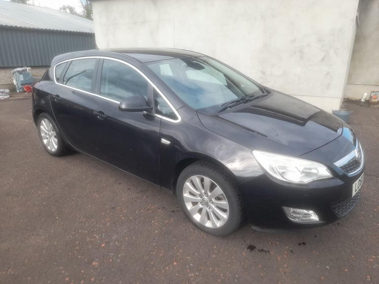 image for Vauxhall, ASTRA, Hatchback, 2011, Manual, 1956 (cc), 5 doors