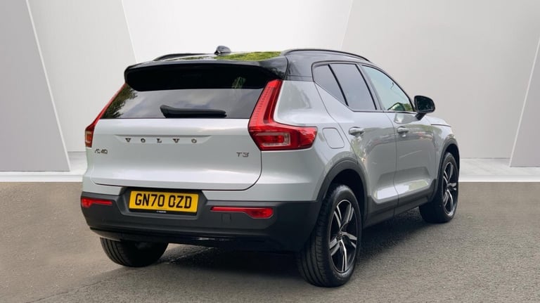 2020 Volvo XC40 R-Design, T3 automatic Estate Petrol Automatic
