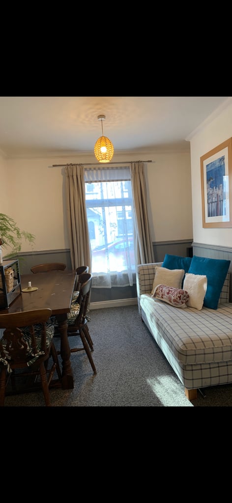 Large bedroom to let in newly refurbished house.