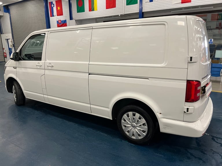 2017 Volkswagen Transporter T30 L2 TRENDLINE 2.0TDI BLUEMOTION 150PS DSG AUTO LWB VAN (EURO 6) PA...