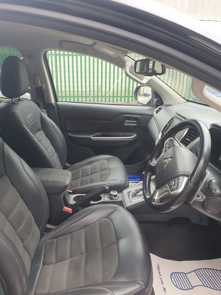 2019 Mitsubishi L200 2.2 DI-D DC Barbarian X Pickup Double Cab 4dr Diesel Auto 4WD Euro 6 (s/s)  ...