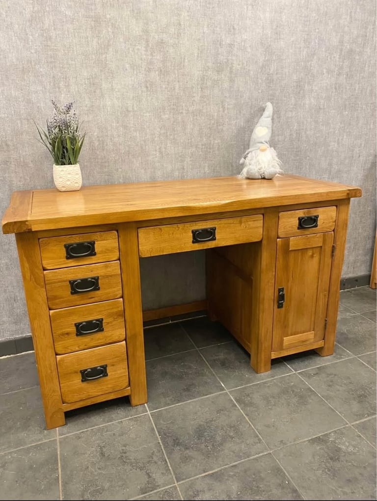 image for Oak Furnitureland Desk