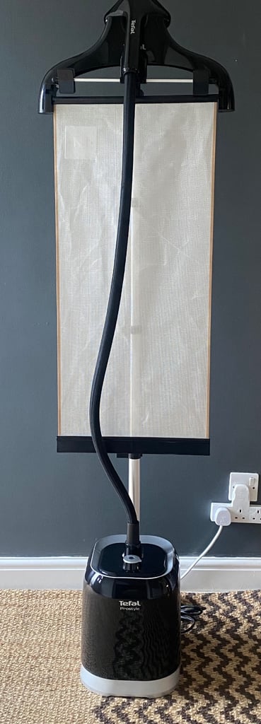 Tefal ProStyle IT3440 Upright Clothes / Upholstery Garment Steamer
