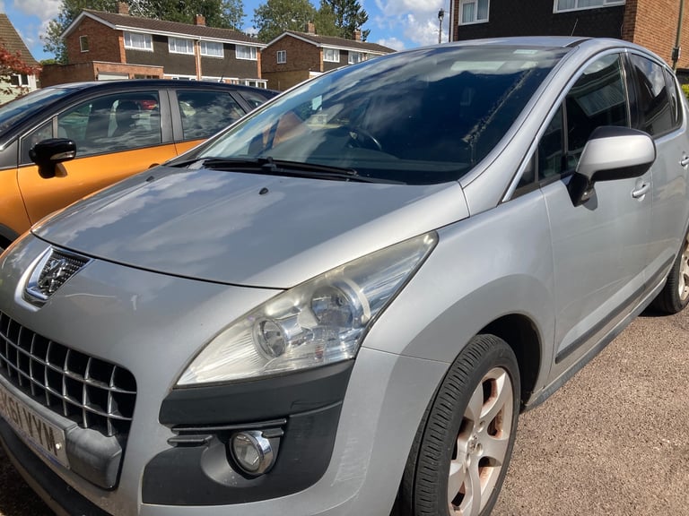 Peugeot, 3008, Hatchback, 2011, Manual, 1560 (cc), 5 doors
