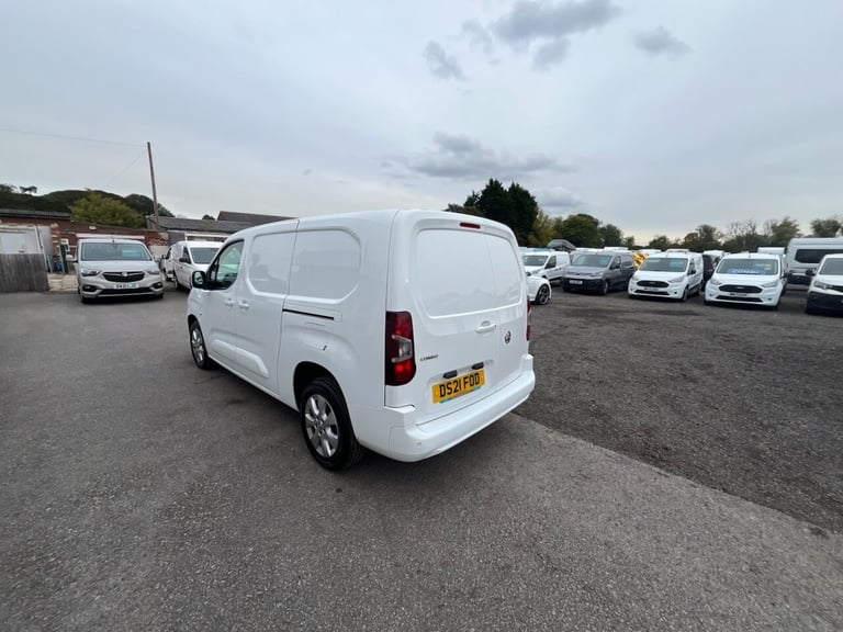 2021 21 VAUXHALL COMBO 1.6 TURBO D 2300 LIMITED EDITION NAV PANEL VAN 4DR DIESEL