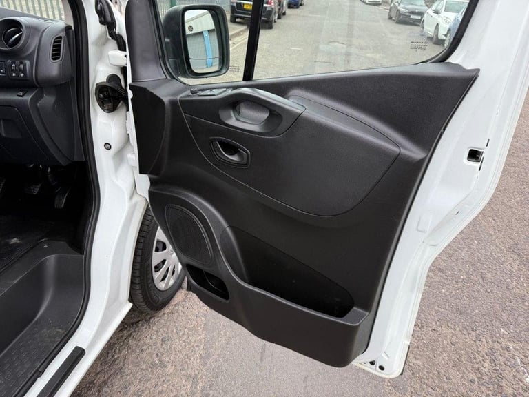 2021 21 RENAULT TRAFIC 2.0 DCI ENERGY 30 BUSINESS PANEL VAN 5DR DIESEL MANUAL LW