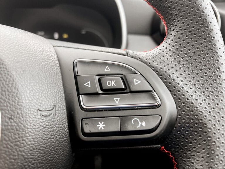  MG MG ZS Trophy SUV Electric Automatic