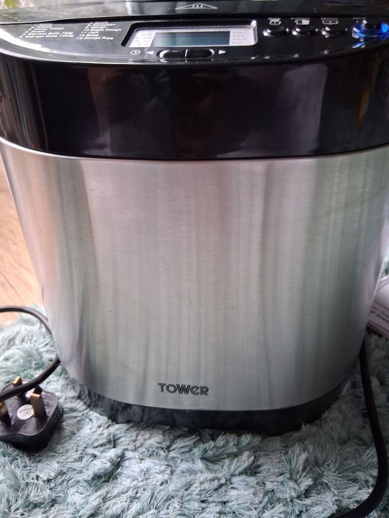Tower breadmaker
