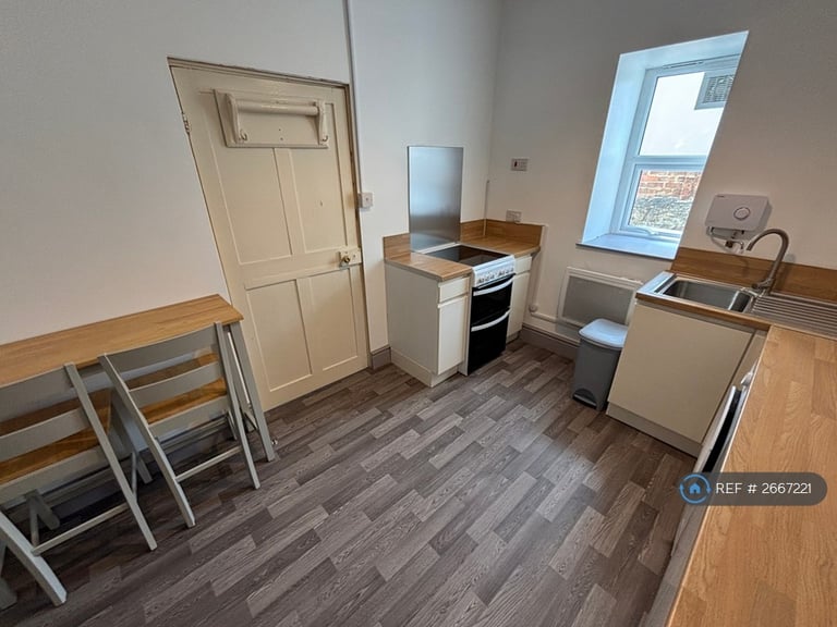 Studio flat in Maer Down, Bude, EX23 (#2667221)