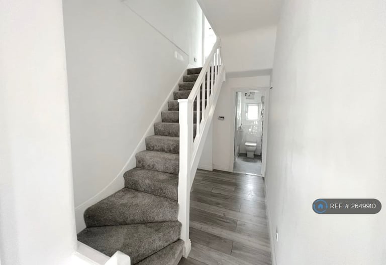 1 bedroom in Brighton Road, Coulsdon, CR5 (#2649910)