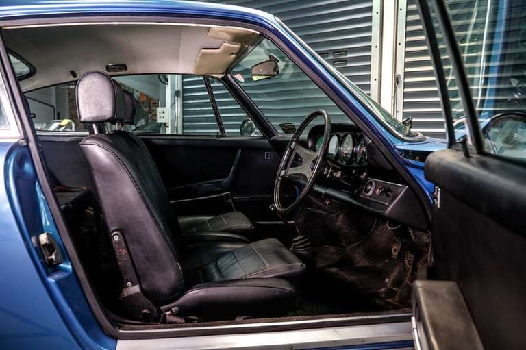  Porsche 911 911 2.4S Coupe Manual  Manual
