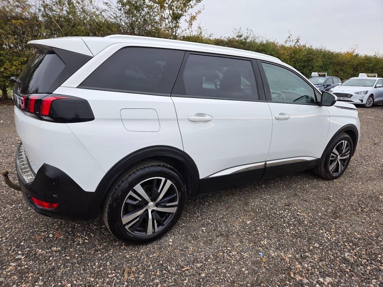 2018 Peugeot 5008 1.2 PureTech Allure Euro 6 (s/s) 5dr Petrol