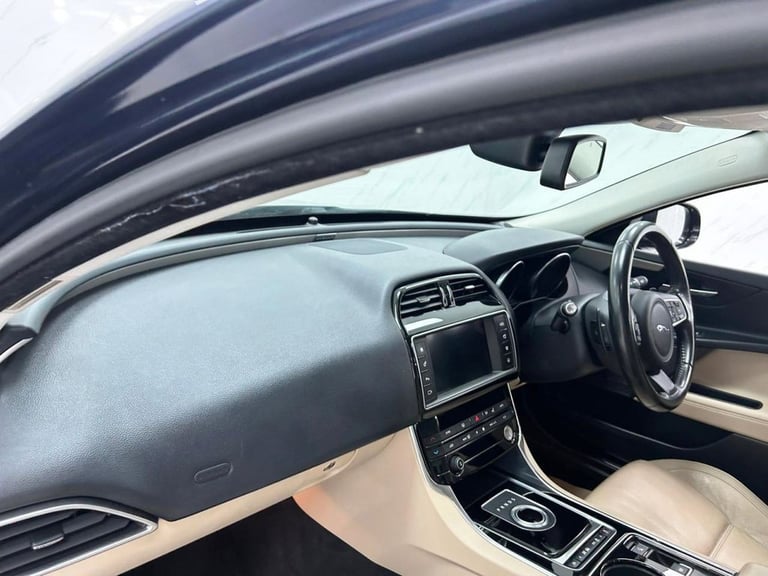 2016 Jaguar XE 2.0d Prestige Saloon 4dr Diesel Auto Euro 6 (s/s) (180 ps) F/S/H Saloon Diesel Aut...