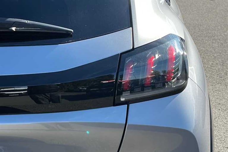 2020 Peugeot 208 1.2 PureTech 130 GT Line 5dr EAT8 HATCHBACK PETROL Automatic