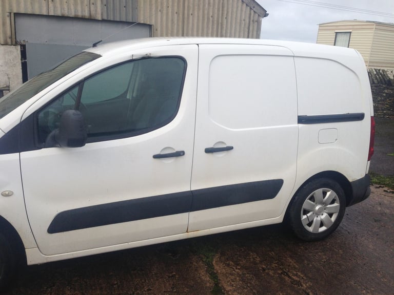 BREAKING CITROEN BERLINGO VAN 1.6 HDI 2012 76,000 MILES ALL PARTS AVAILABLE 