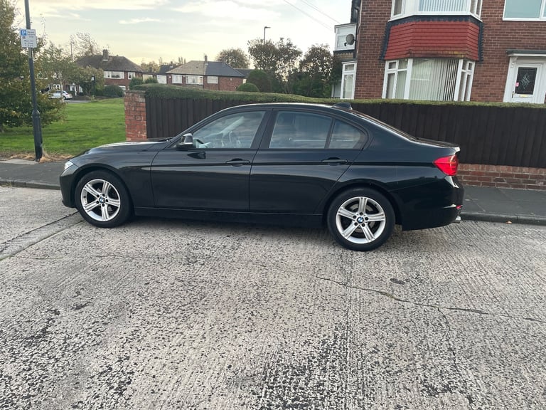 BMW, 3 SERIES, Saloon, 2013, Auto| 2key|Low miles|BMW serviced