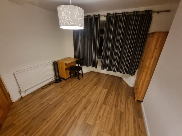 Room for rent in New Rossington