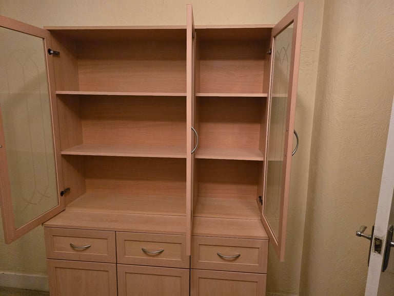 Wall cabinet with display unit.