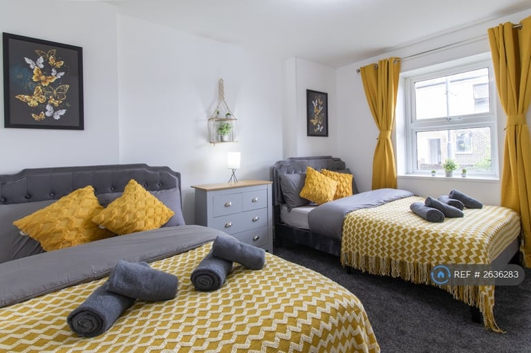 2 bedroom house in West Court, Southsea, PO4 (2 bed) (#2636283)