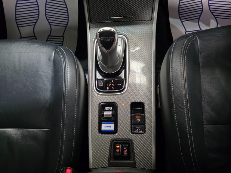 2019 Mitsubishi Outlander 2.4h TwinMotor 13.8kWh 4hs CVT 4WD Euro 6 (s/s) 5dr ESTATE Petrol/Elect...