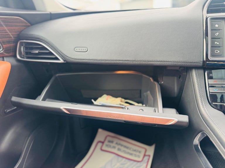 2017 Jaguar F-Pace 2.0d Portfolio 5dr Auto AWD ESTATE DIESEL Automatic