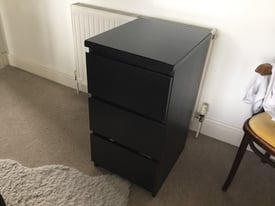  CHEST OF DRAWERS UNITS
