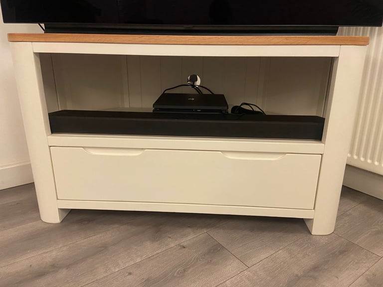 image for Oak Furnitureland corner TV unit