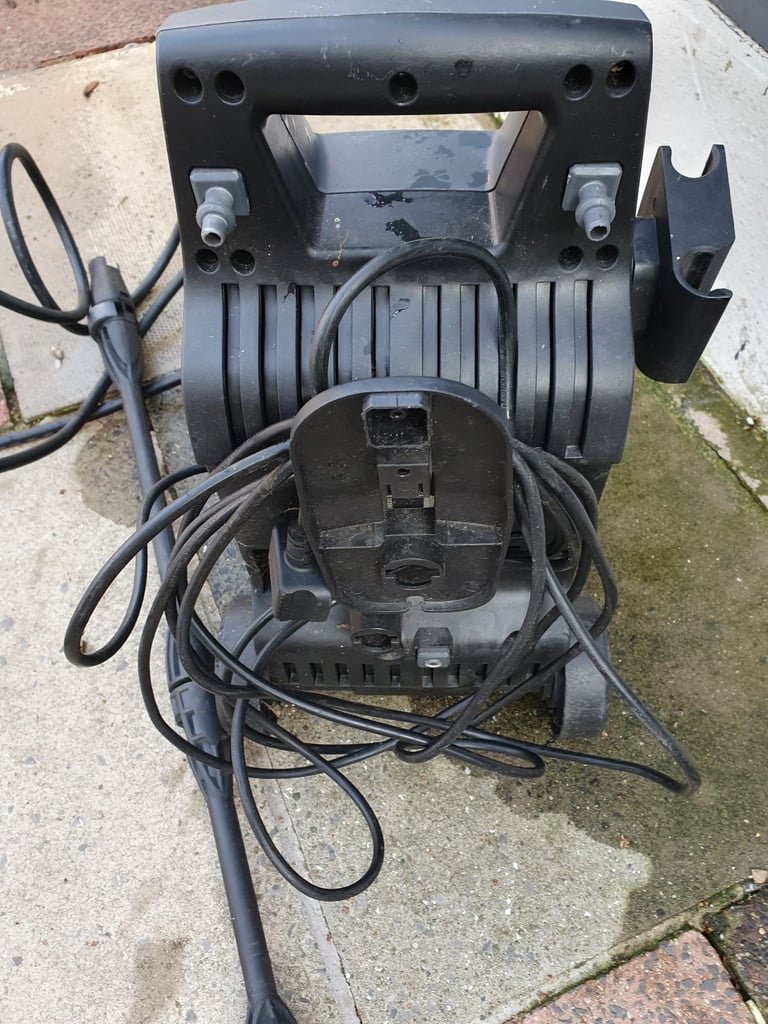 Pressure washer 