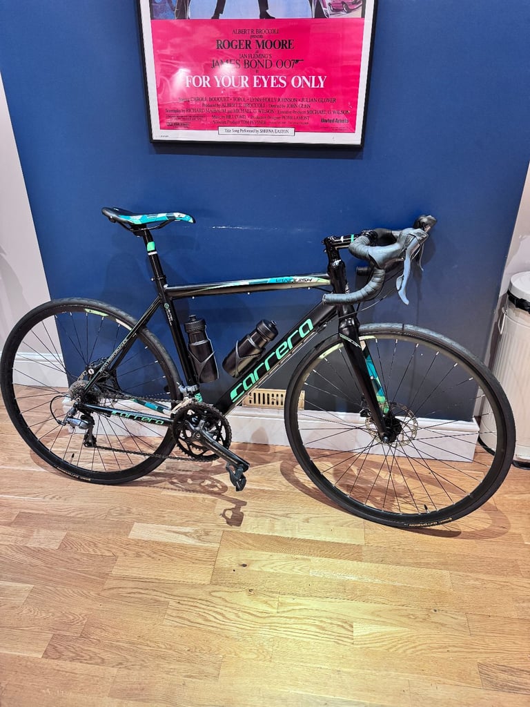 54cm Road Bike - Carrera Vanquish - Black and Green