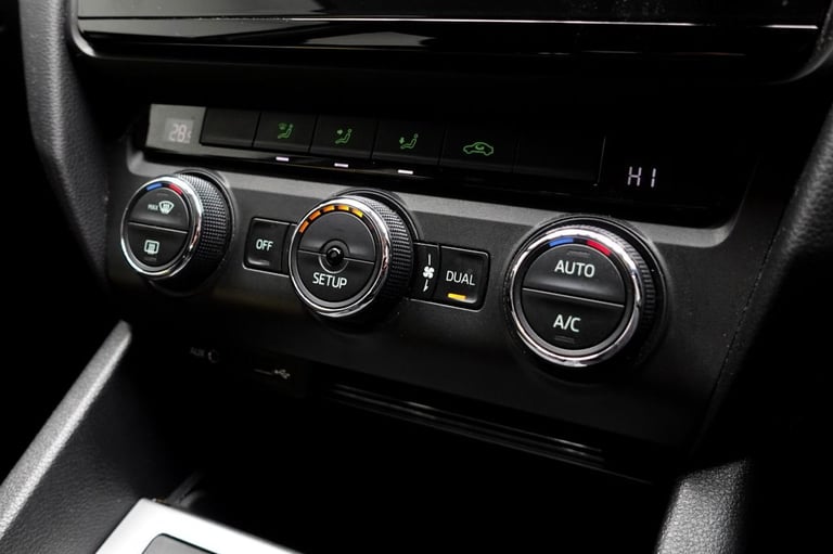 2014 Skoda Octavia 2.0 TDI Elegance Estate 5dr Diesel DSG Euro 5 (s/s) (150 ps) Estate Diesel Aut...