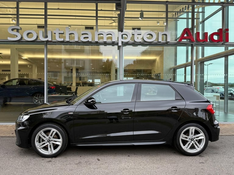 2022 Audi A1 1.0 TFSI 30 S line Sportback 5dr Petrol S Tronic Euro 6 (s/s) (110 ps) HATCHBACK Pet...