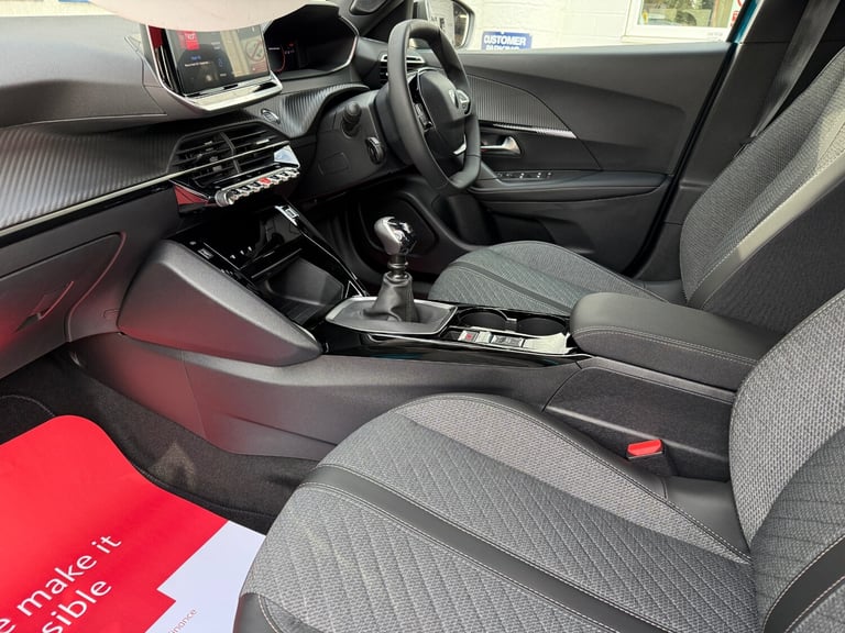 2025 Peugeot 2008 1.2 PureTech Allure 5dr ONLY 710 MILES, MAY 2028 WARRANTY,  HATCHBACK Petrol Ma...