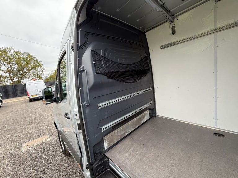 2022 Mercedes-Benz Sprinter 3.5t H2 Progressive Van PANEL VAN DIESEL Manual