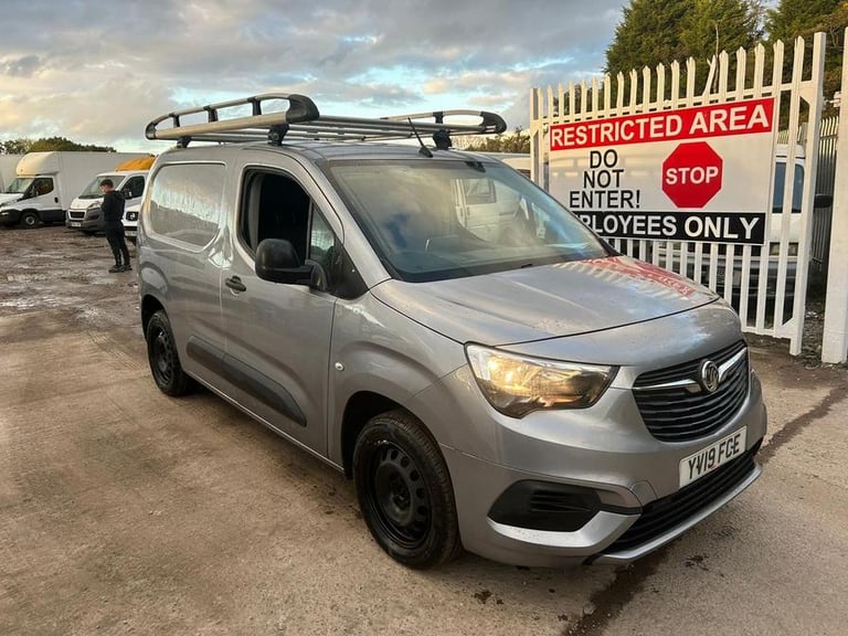 2019 Vauxhall Combo Combo 2000 Sportive S/S Crew Cab DIESEL Manual