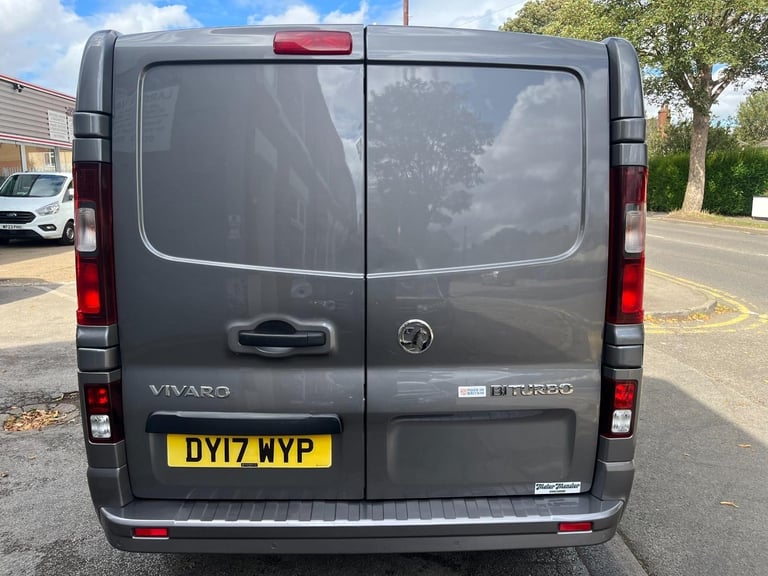 Vauxhall Vivaro 2900 1.6CDTI BiTurbo 125PS Sportive 6 Seat LWB Crew Van 2017/17