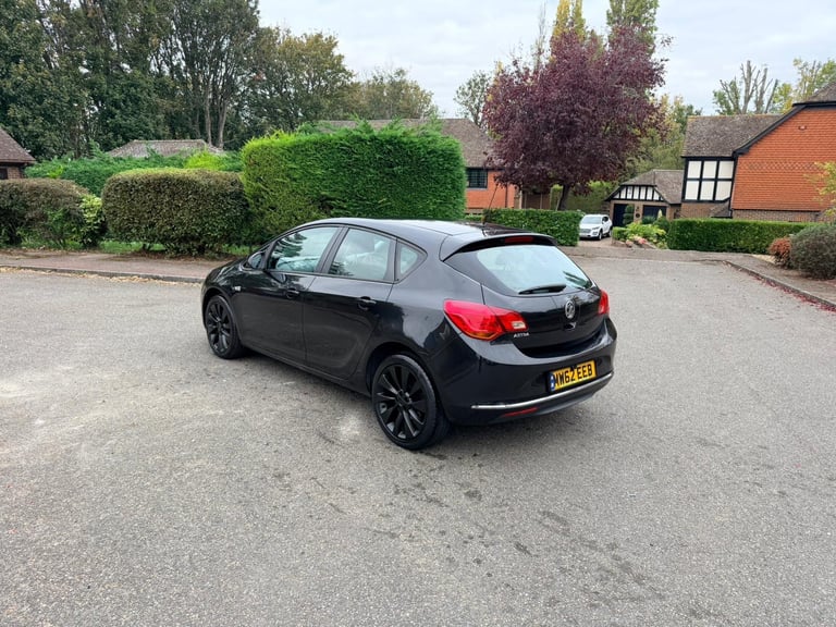 image for Vauxhall, ASTRA, Hatchback, 2012, Manual, 1398 (cc), 5 doors